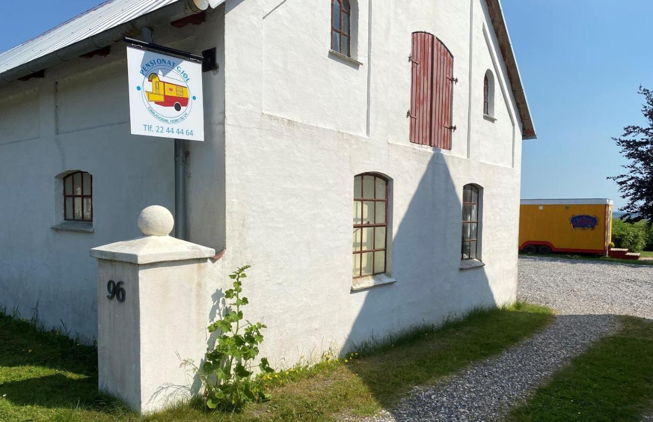 Guesthouse Gjoel Gjøl Exterior foto